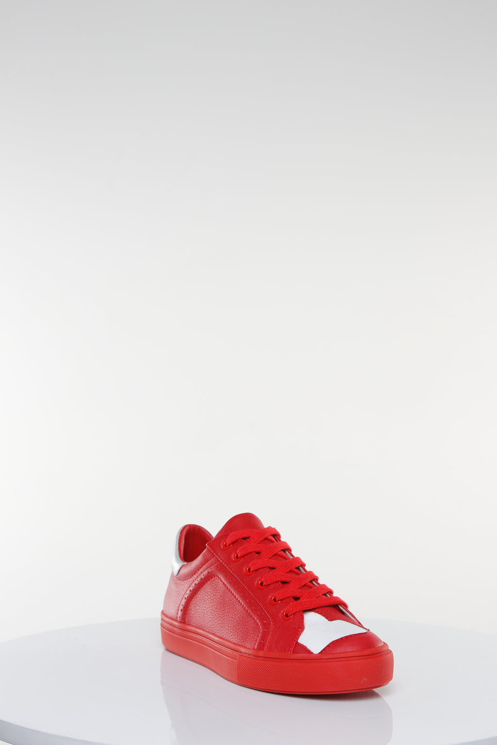 LOVE LOW–TOP (2018)  White Heart Edition