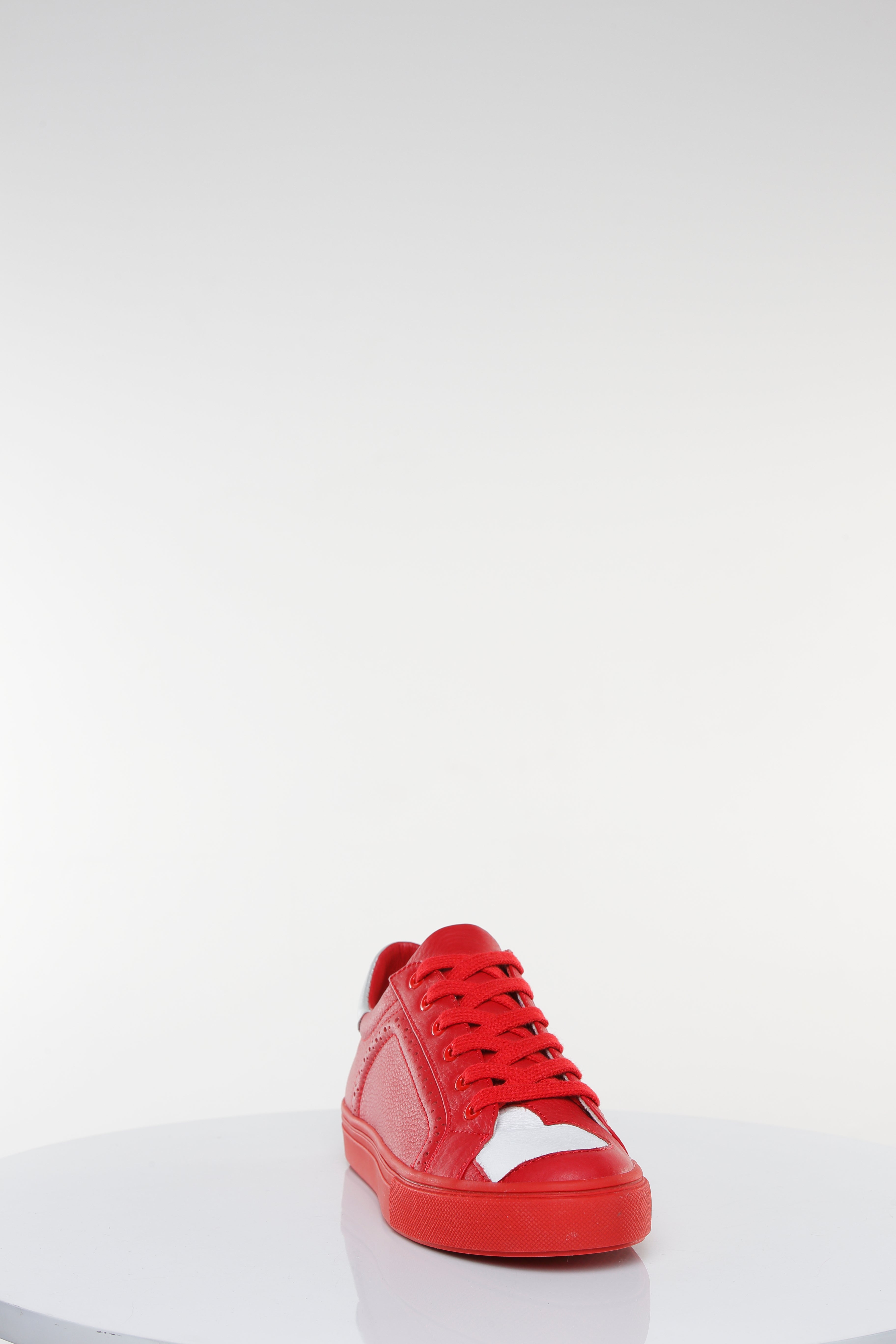 LOVE LOW–TOP (2018)  White Heart Edition