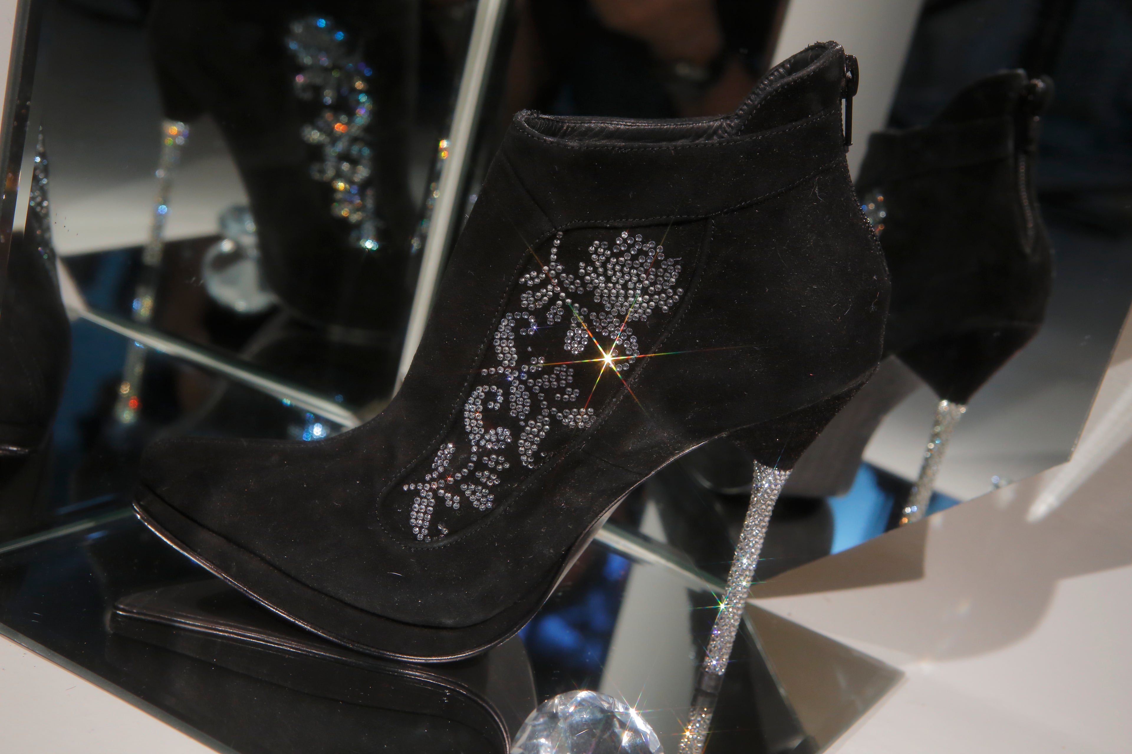 Botín Couture “Constellation” Limited Edition 2019