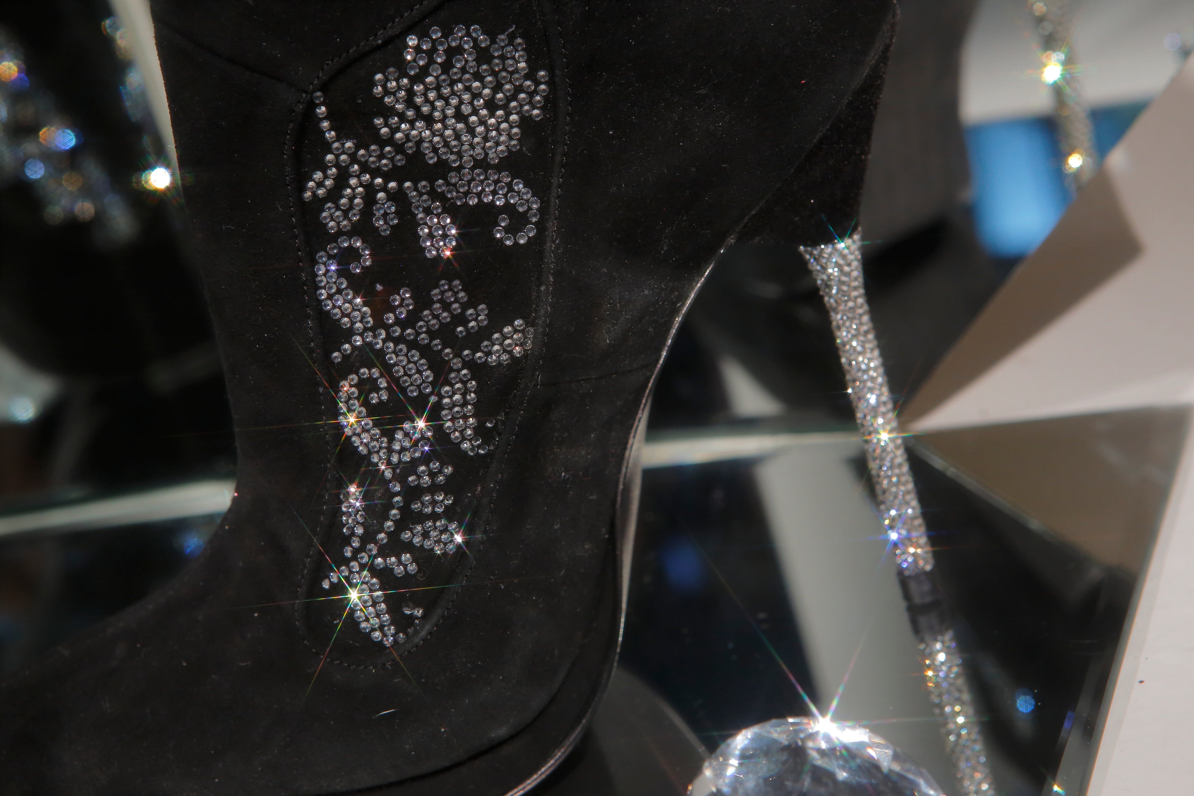 Botín Couture “Constellation” Limited Edition 2019